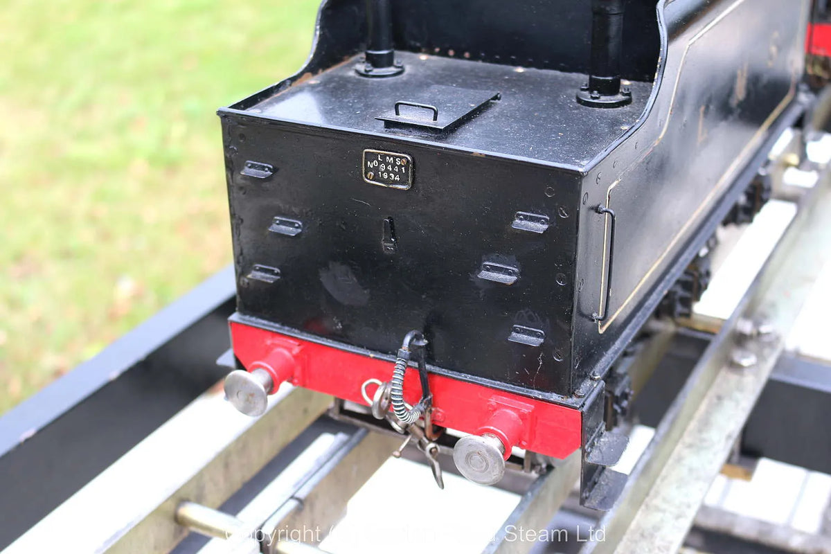 3 1/2 inch gauge Black 5