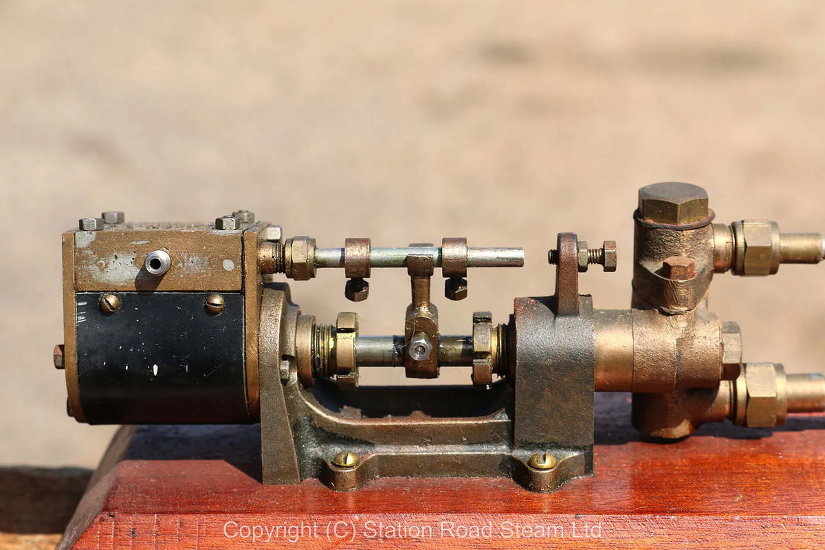 Stuart steam pump with water tank