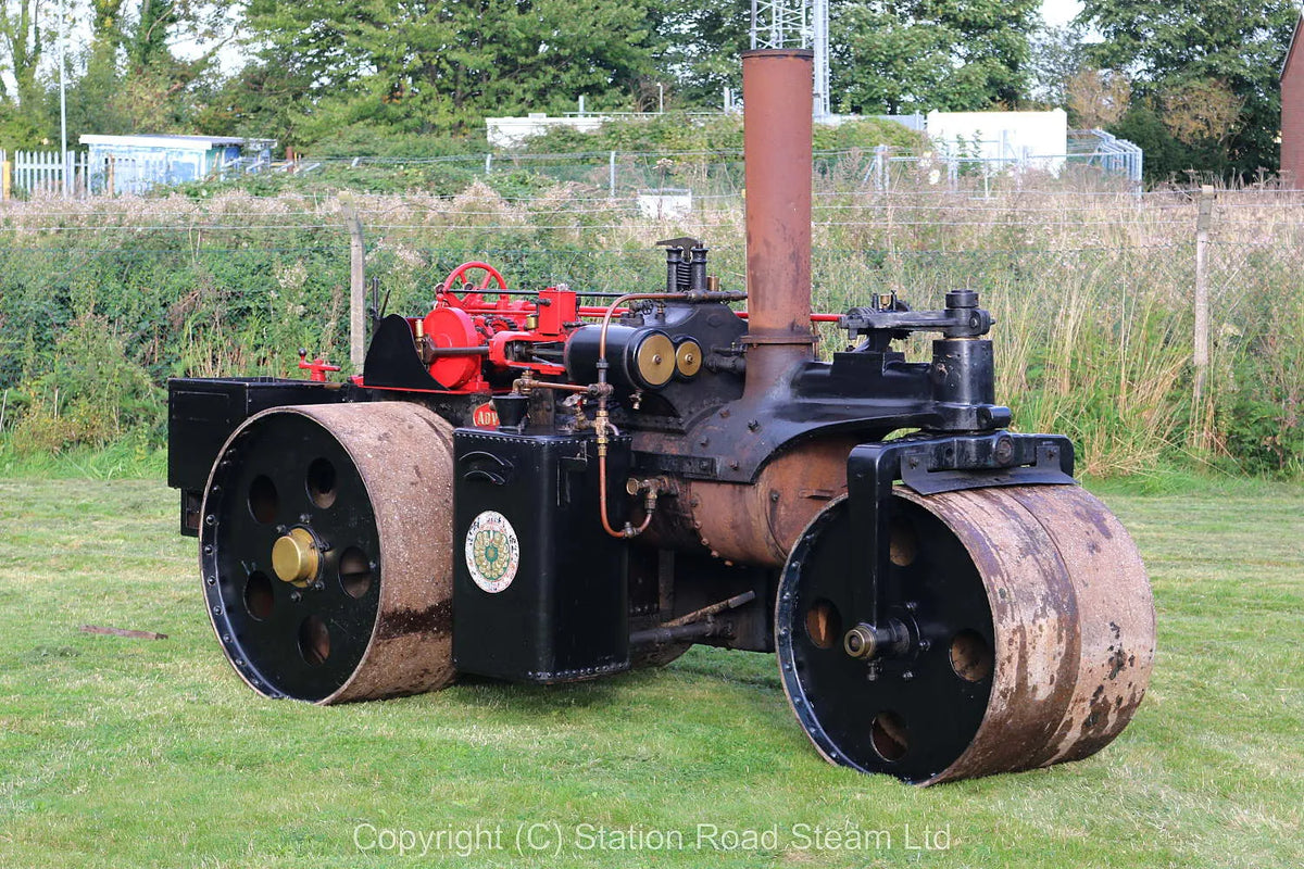 Wallis & Steevens "Advance" 6 ton steam roller