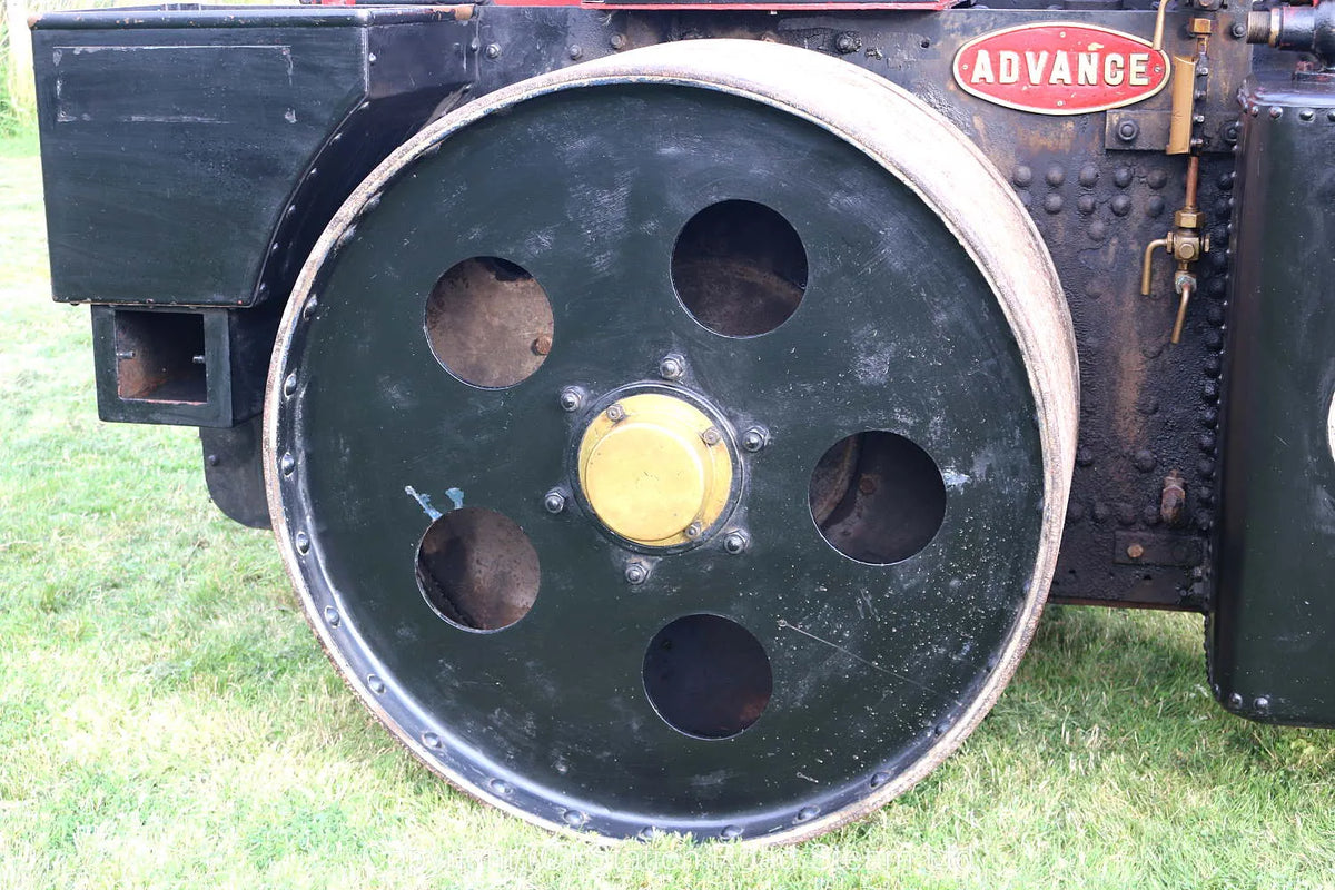 Wallis & Steevens "Advance" 6 ton steam roller