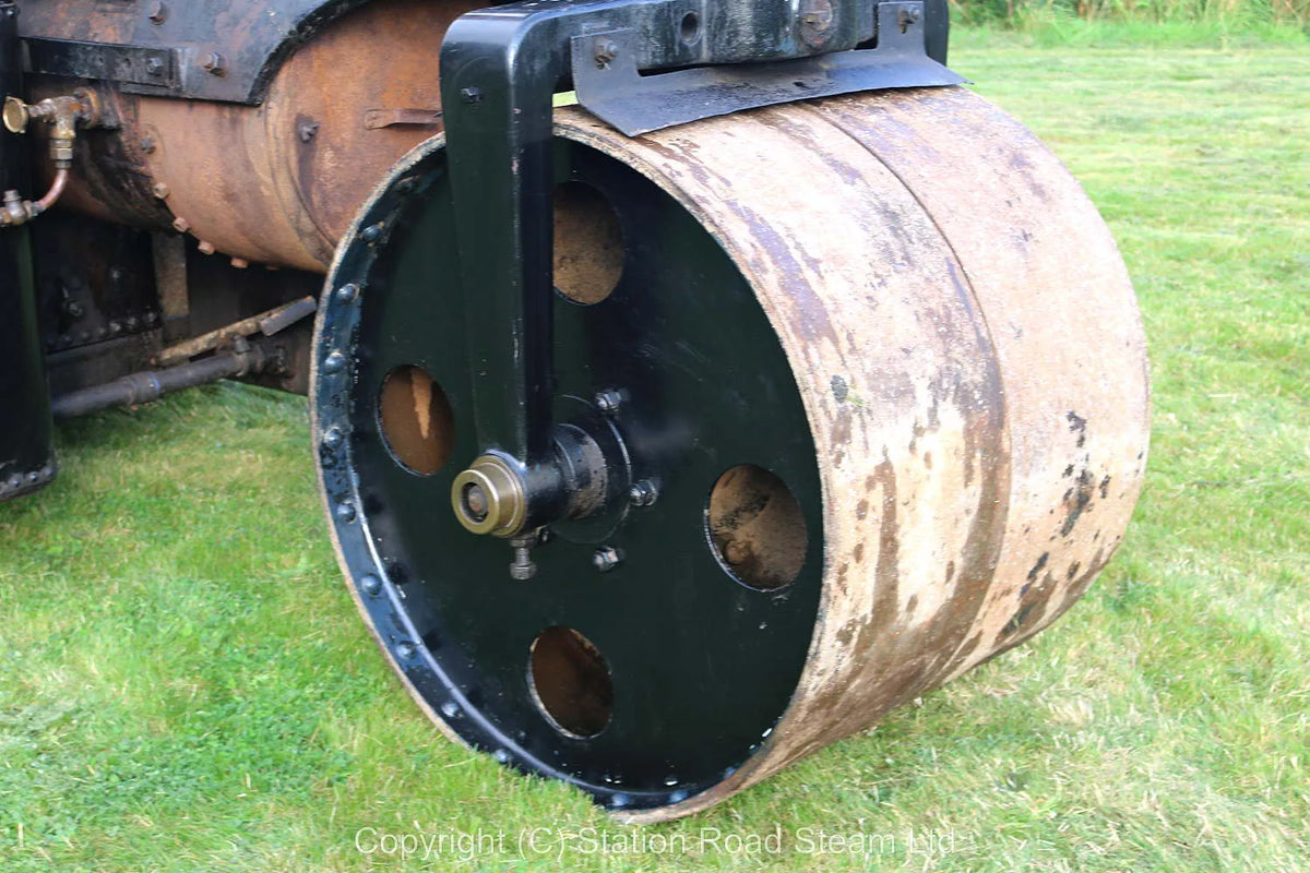 Wallis & Steevens "Advance" 6 ton steam roller