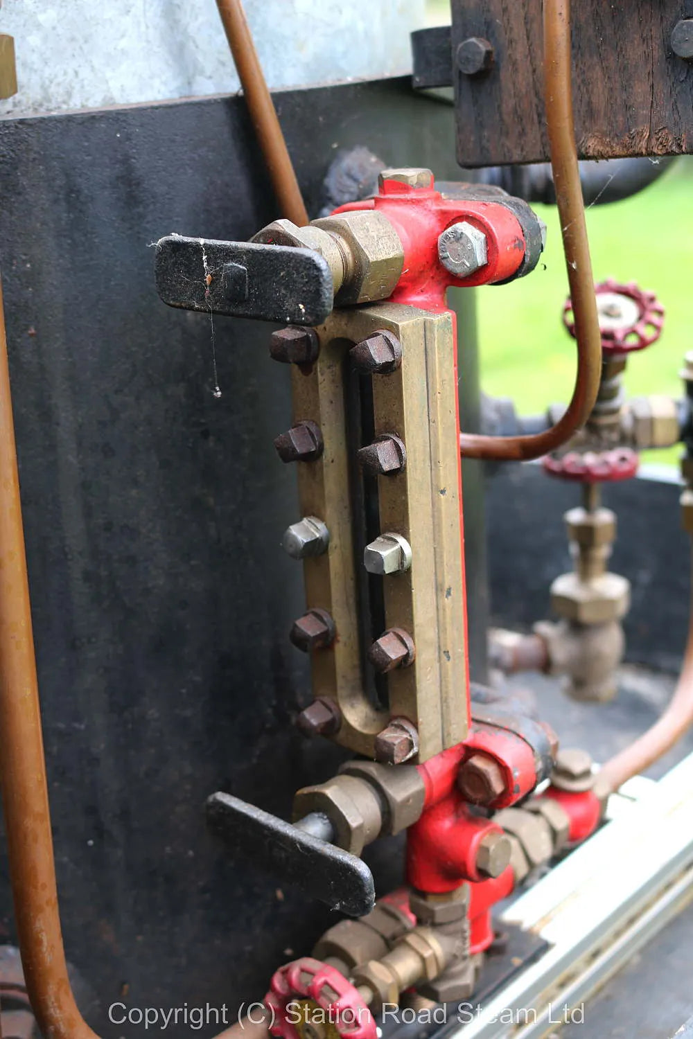 Steam car with Locomobile engine