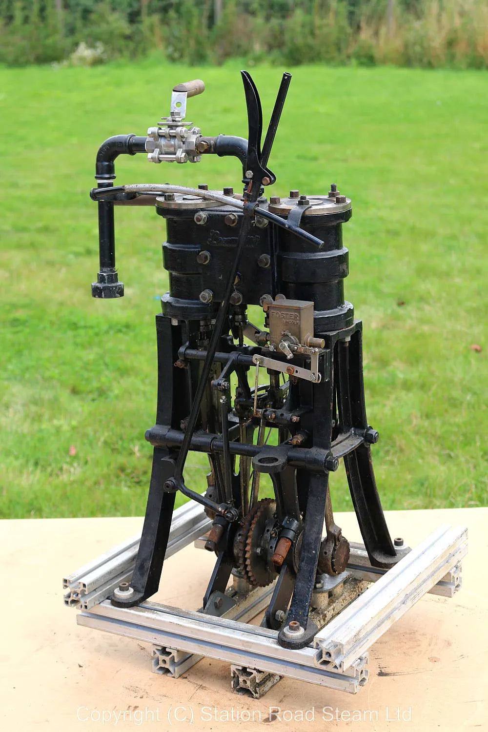 Steam car with Locomobile engine