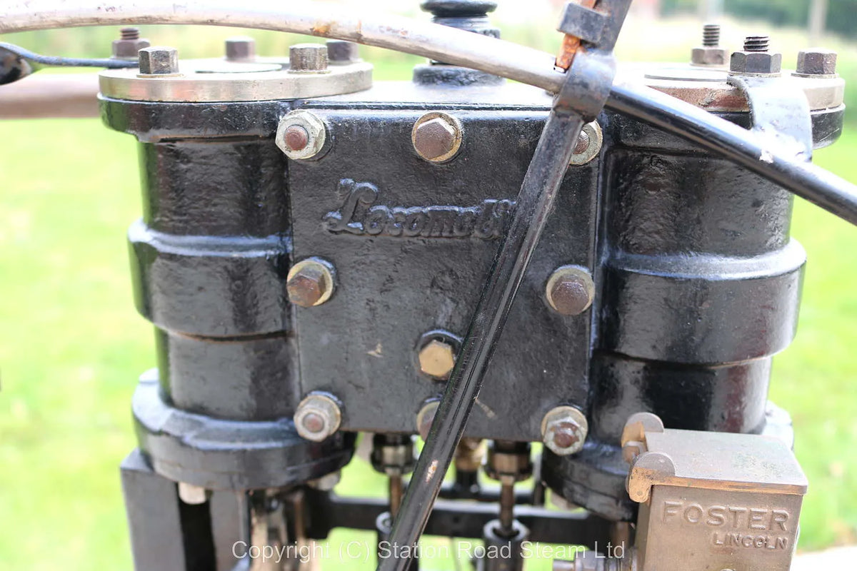 Steam car with Locomobile engine