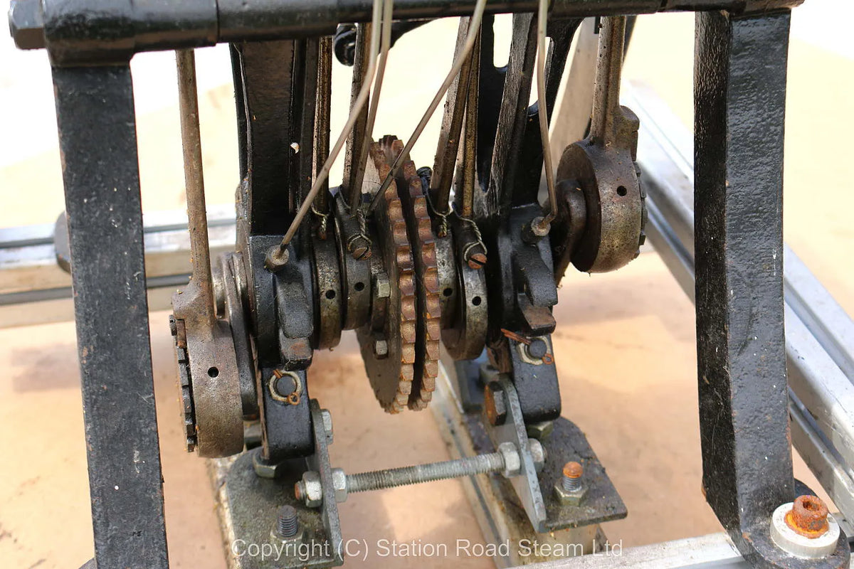 Steam car with Locomobile engine