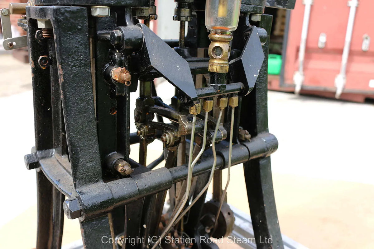 Steam car with Locomobile engine