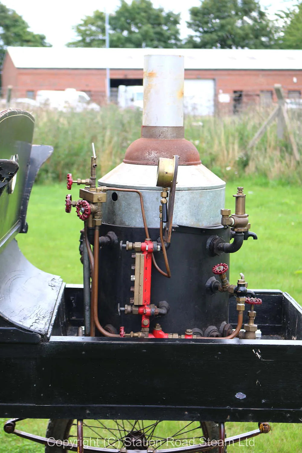 Steam car with Locomobile engine