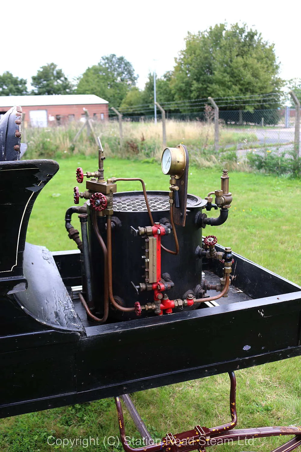 Steam car with Locomobile engine
