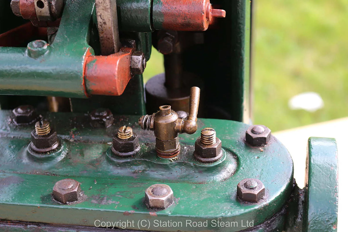 Duplex steam pump on stand