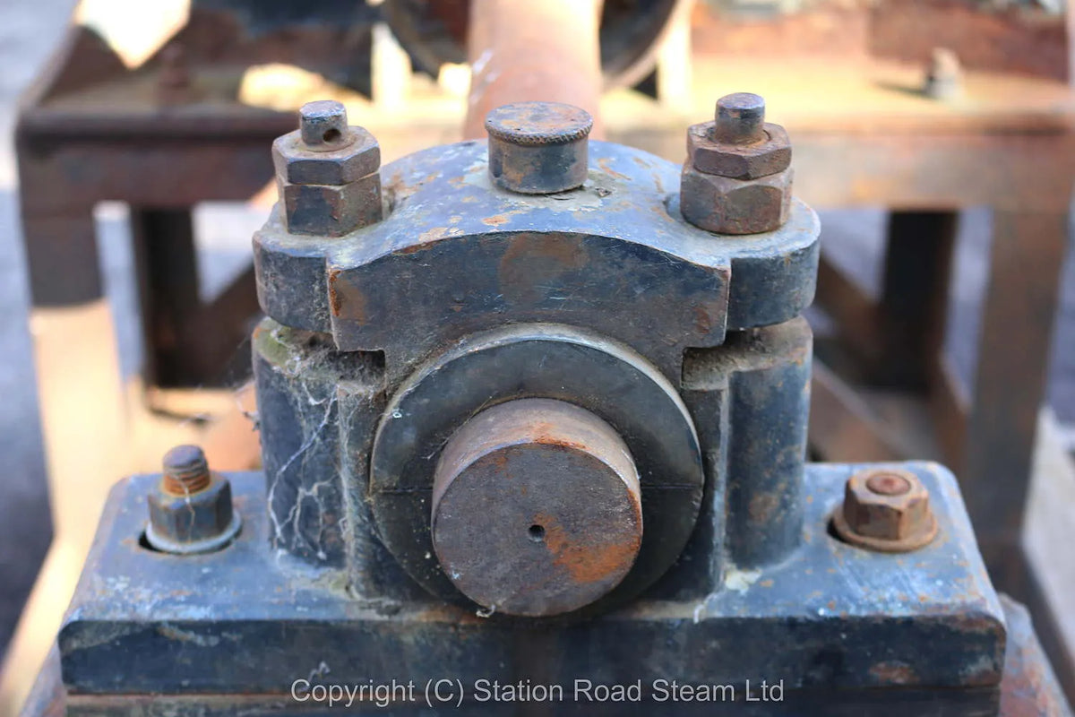 W.H.Coward & Co vertical engine
