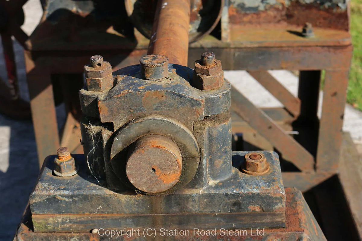 W.H.Coward & Co vertical engine