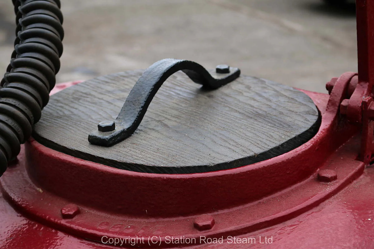 Wallis & Steevens water bowser
