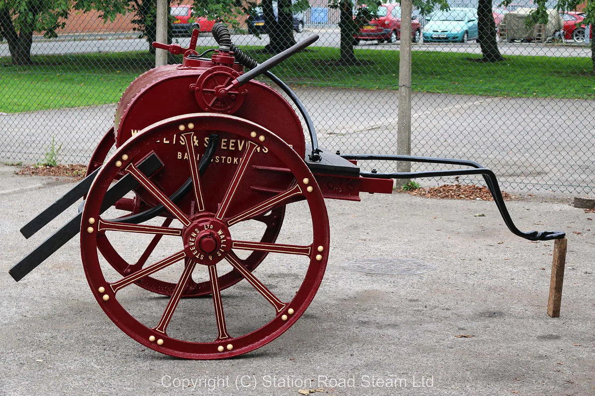 Wallis & Steevens water bowser