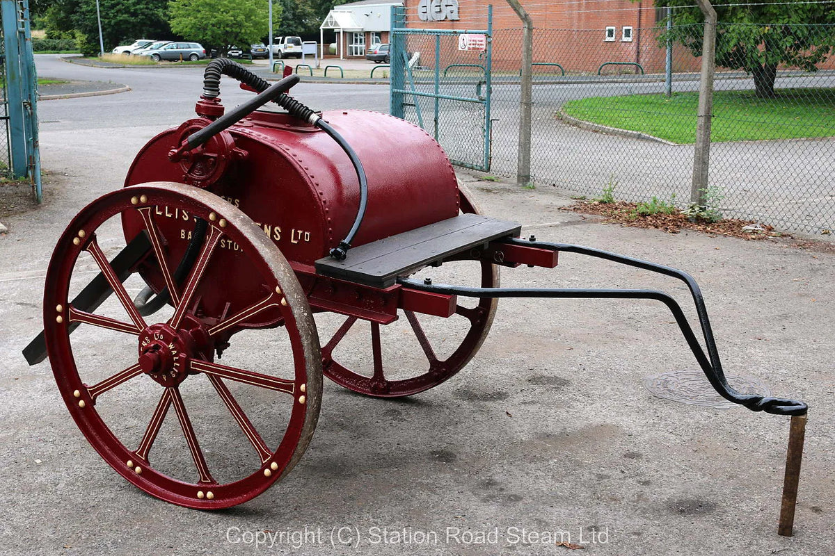Wallis & Steevens water bowser