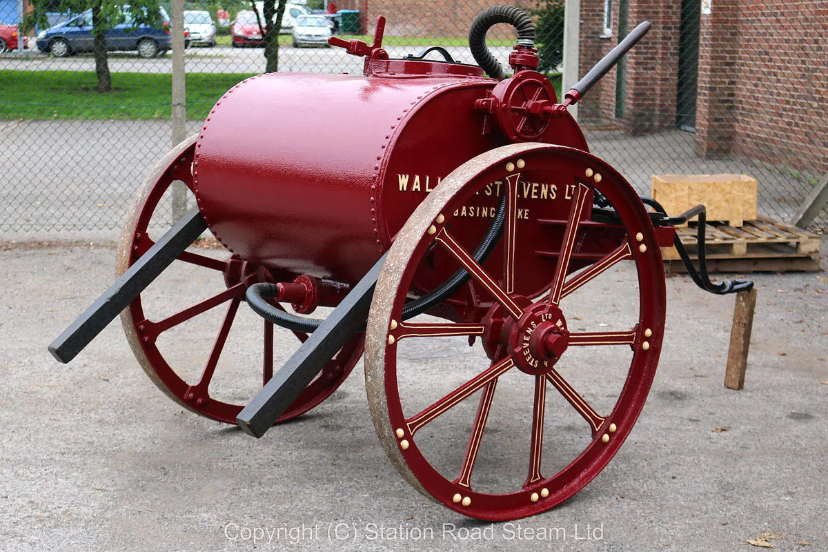 Wallis & Steevens water bowser