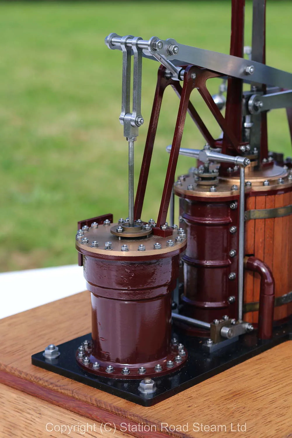 Galloway non-dead centre engine