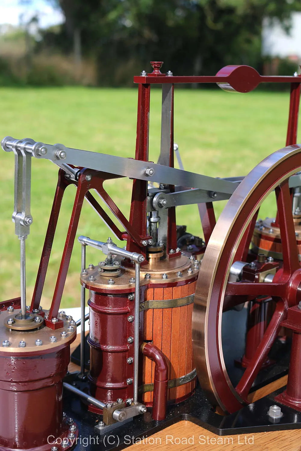 Galloway non-dead centre engine