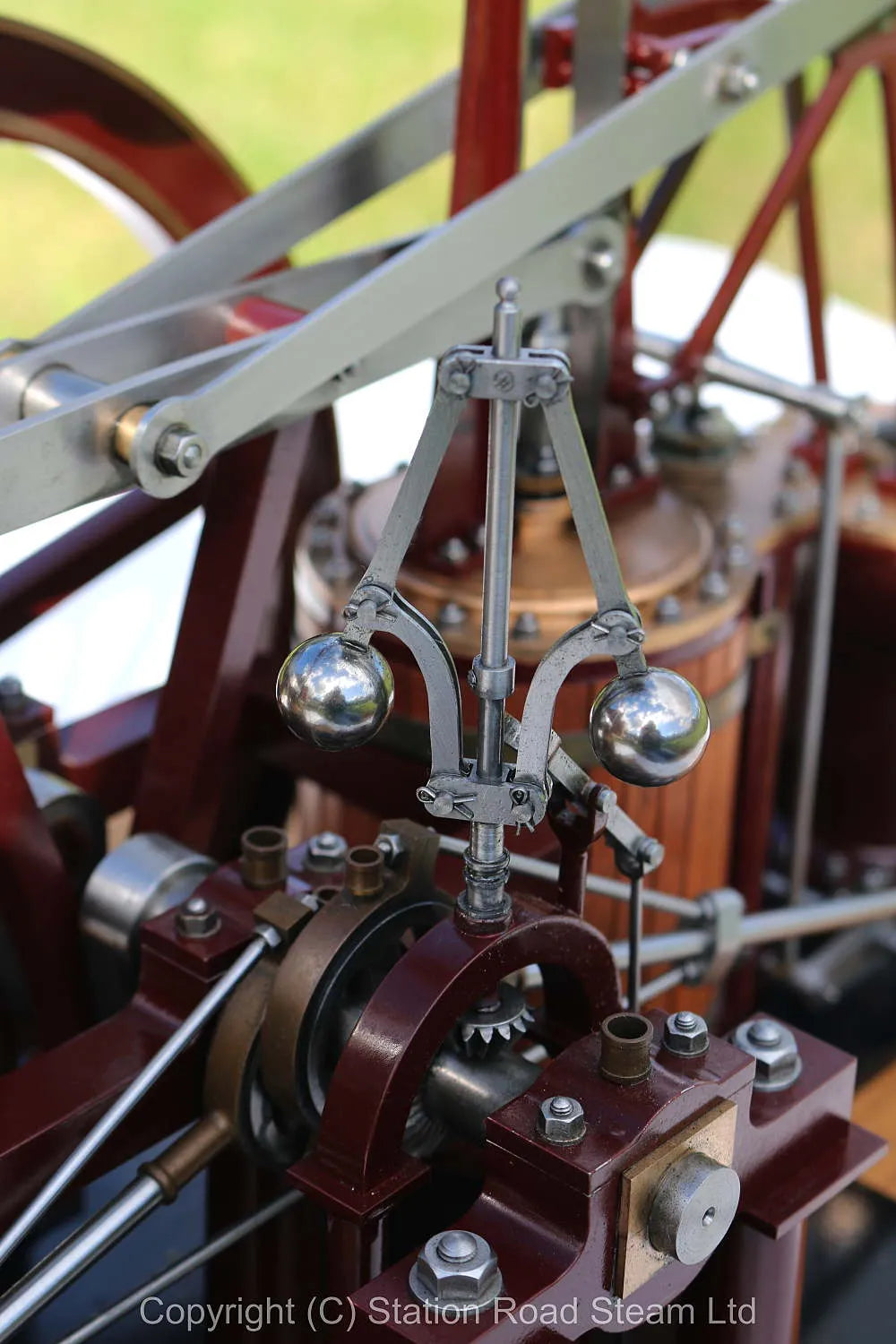 Galloway non-dead centre engine