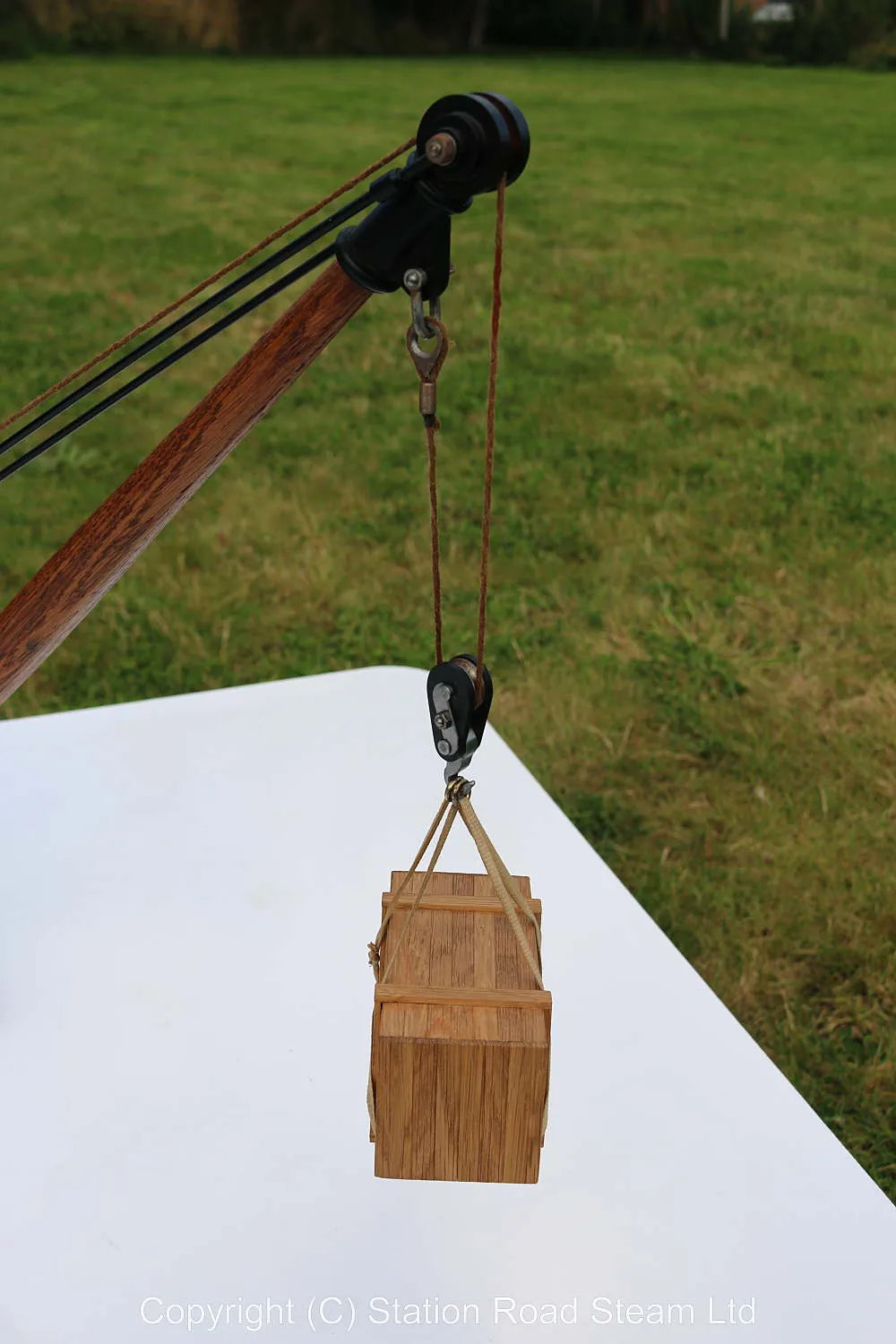 Platform crane