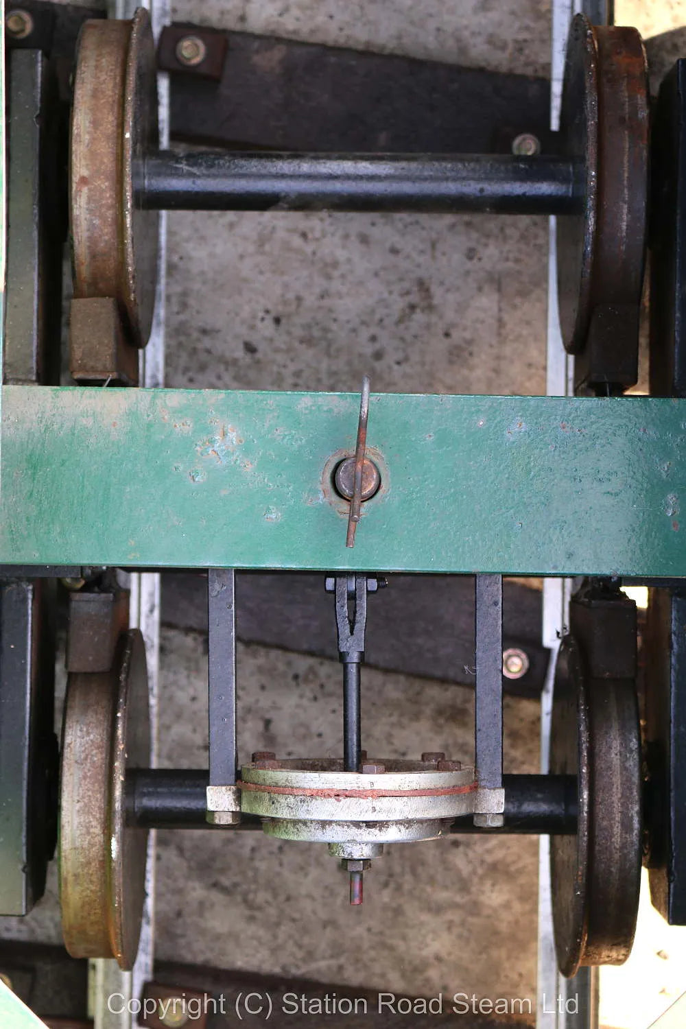 Pair of sit vacuum-braked 7 1/4 inch gauge coaches