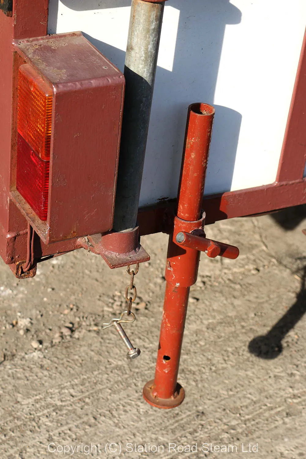 Road trailer fitted for 7 1/4 inch gauge locomotive