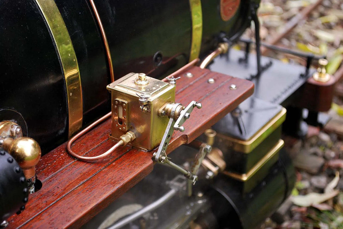 7 1/4 inch gauge Baldwin C19 with road trailer