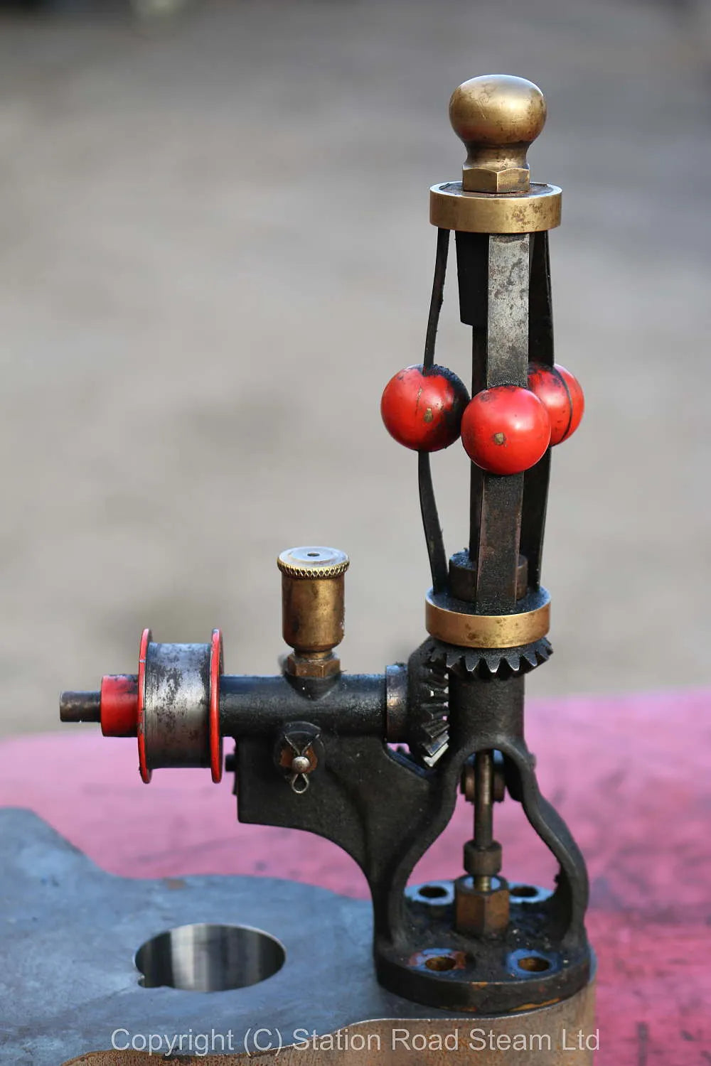 4 inch scale Pickering governor