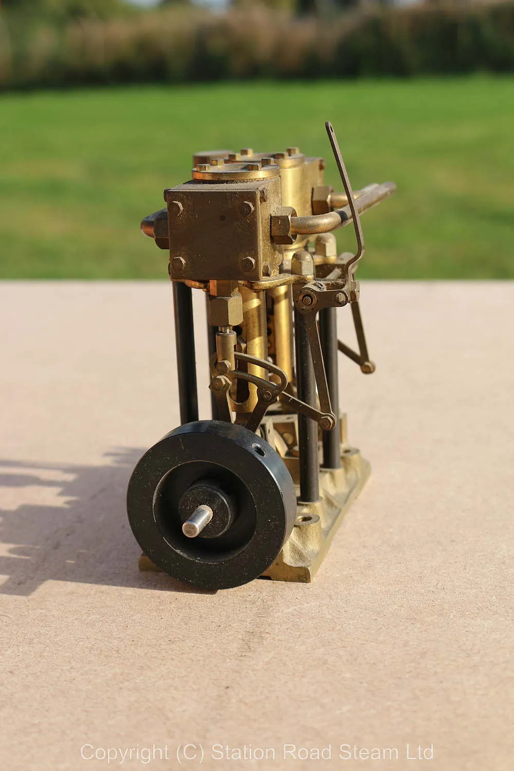 Saito T2DR vertical twin engine with reversing gear