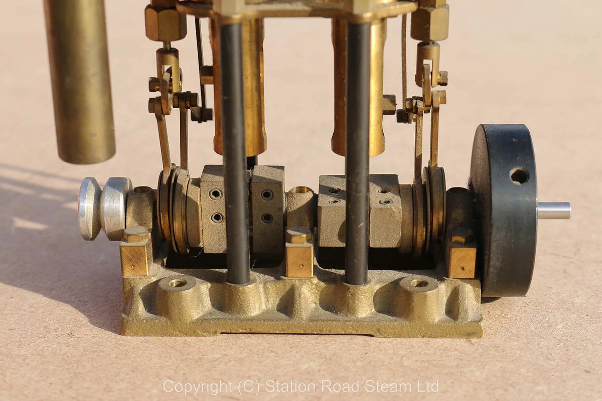 Saito T2DR vertical twin engine with reversing gear