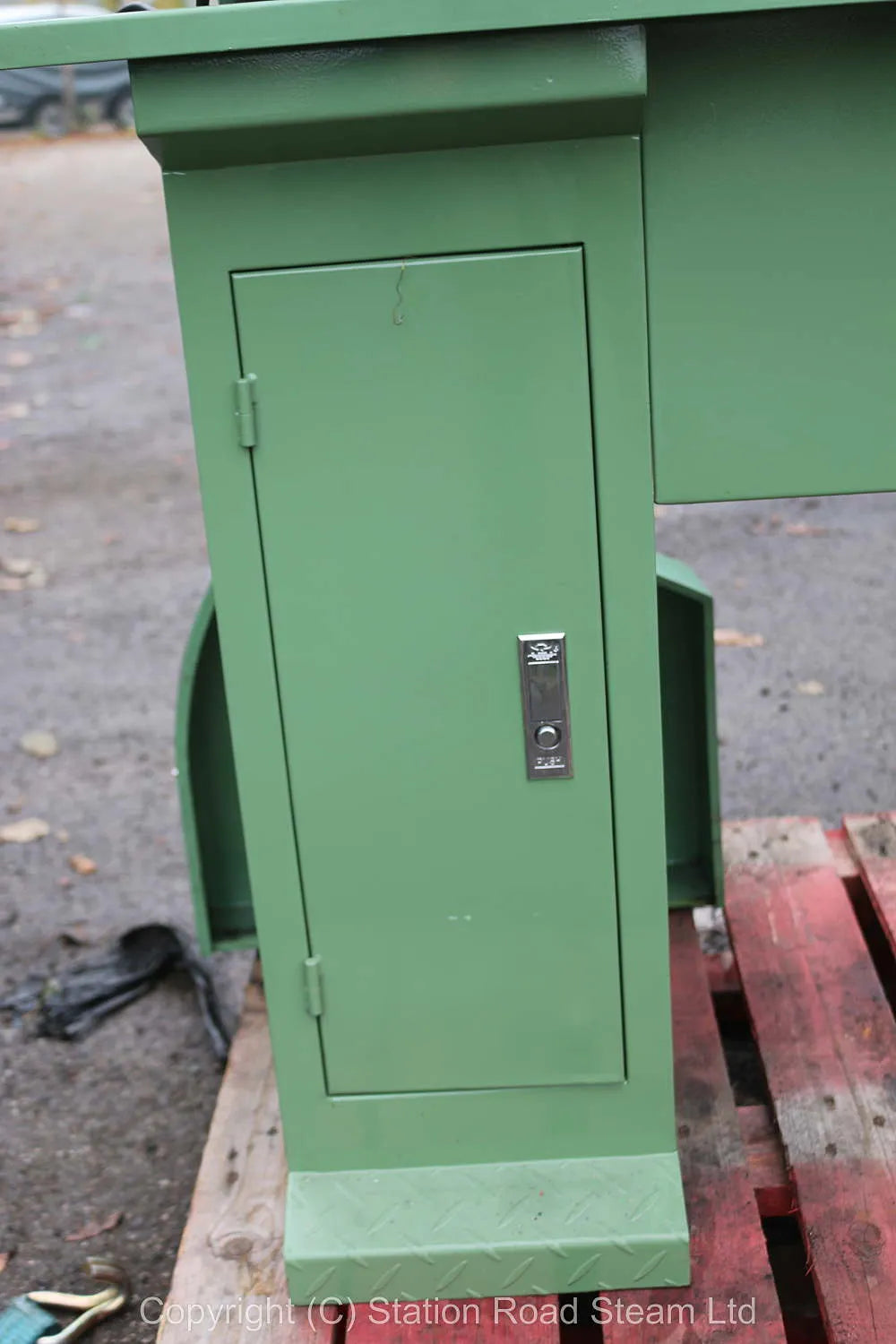 Warco WM250 lathe with cabinet stand