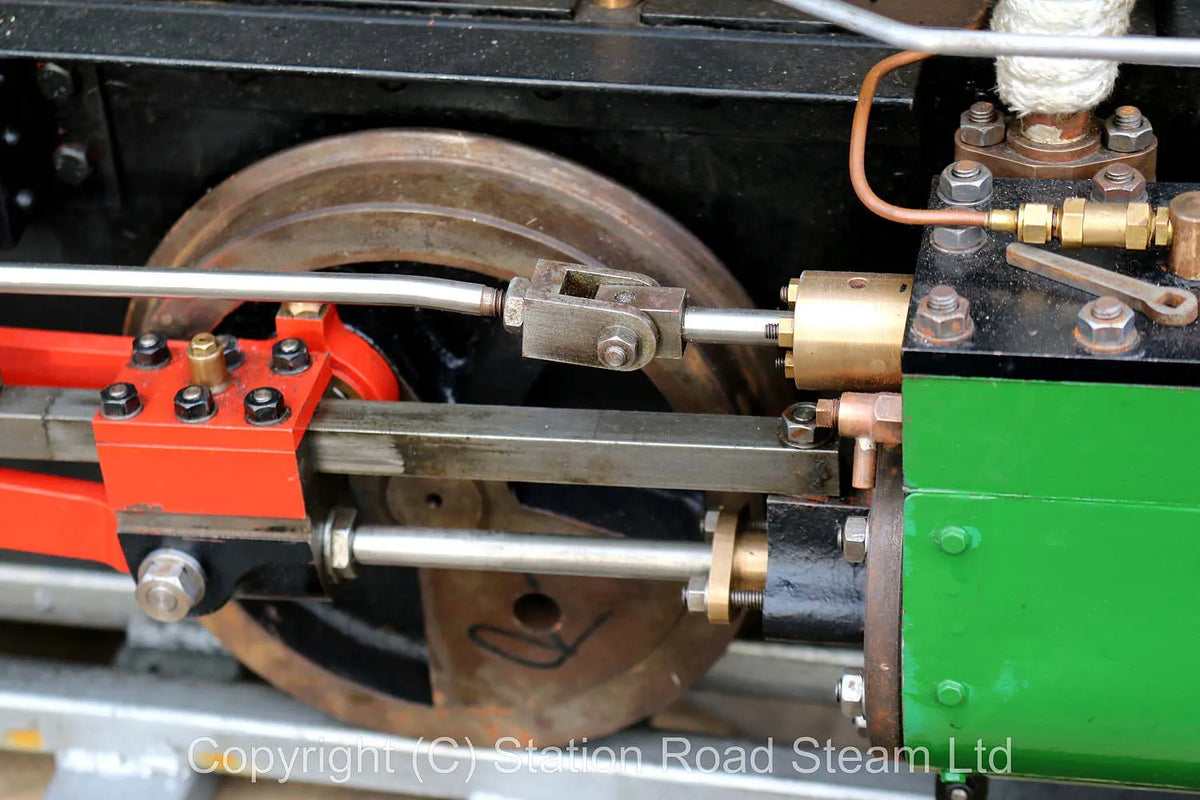 7 1/4 inch gauge "Romulus" 0-4-0T with tender