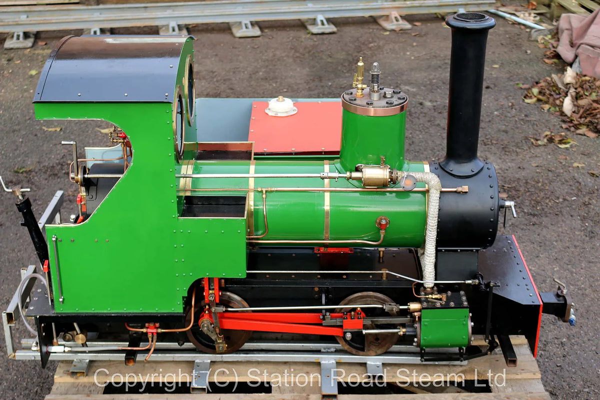 7 1/4 inch gauge "Romulus" 0-4-0T with tender