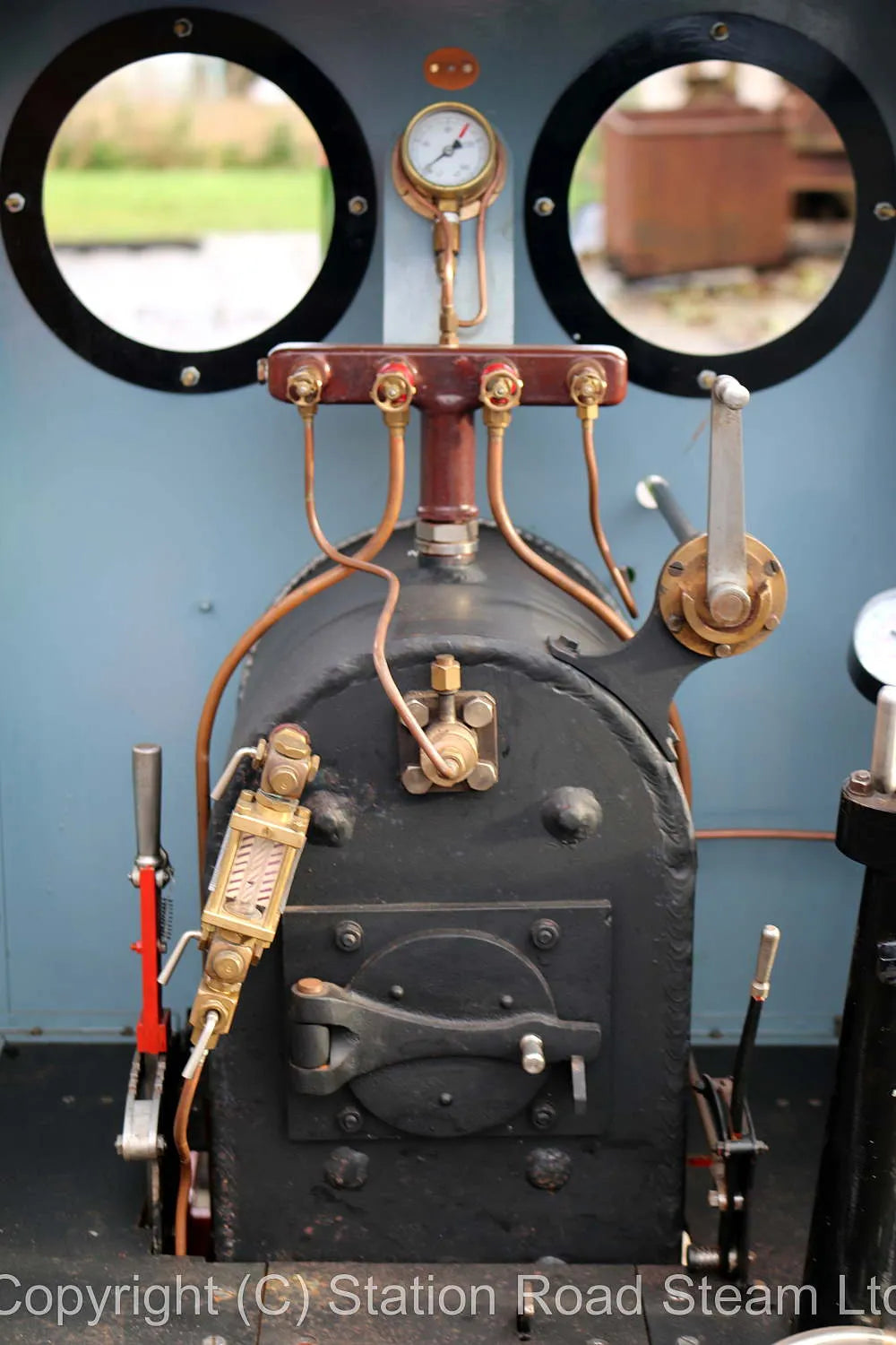 7 1/4 inch gauge "Romulus" 0-4-0T with tender