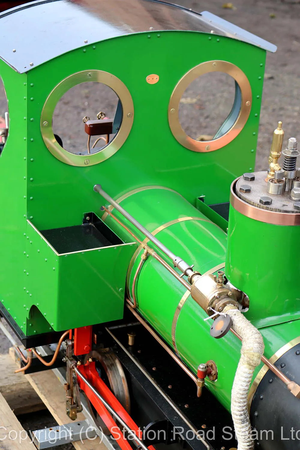 7 1/4 inch gauge "Romulus" 0-4-0T with tender