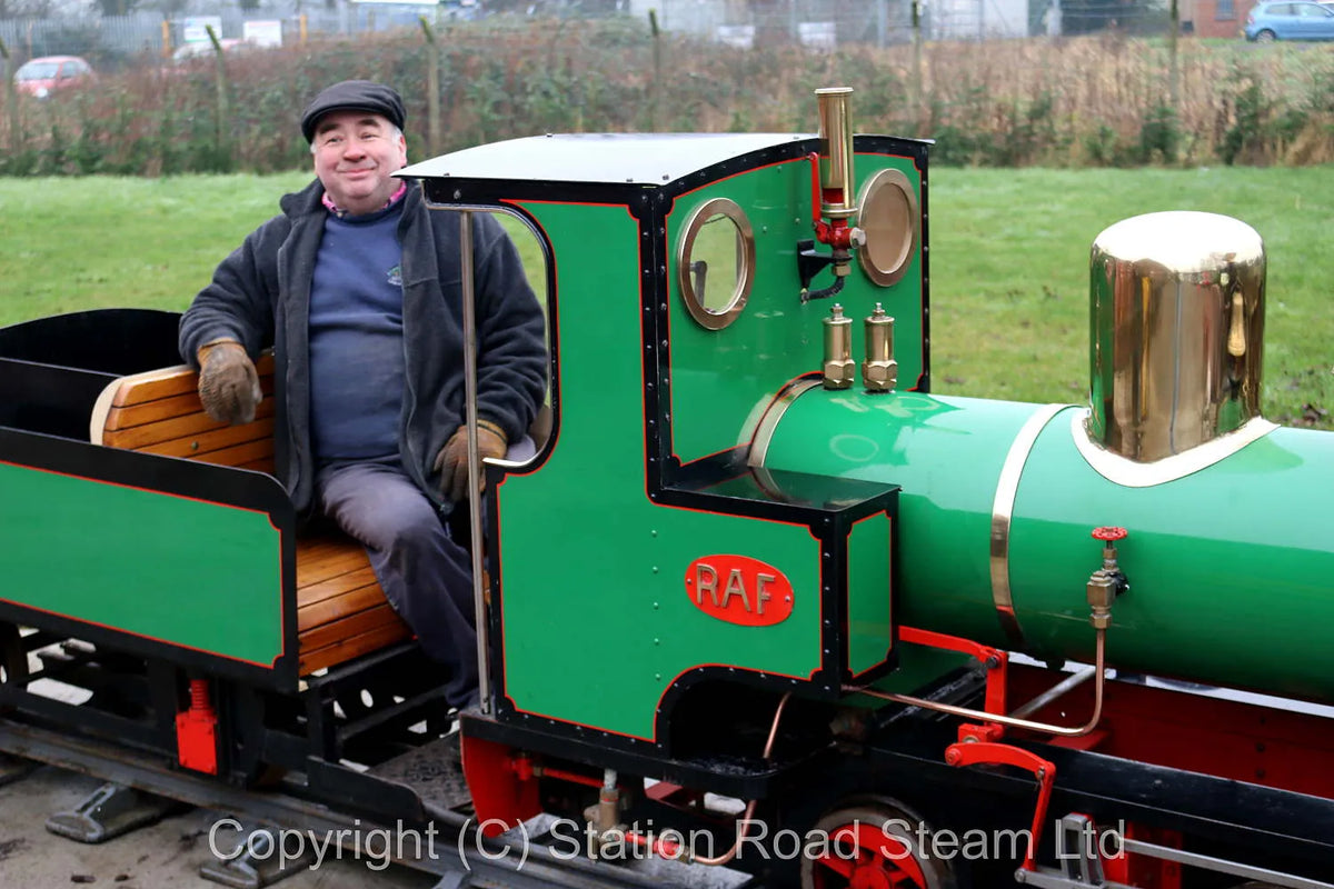 15 inch gauge 0-4-0 "Raf"