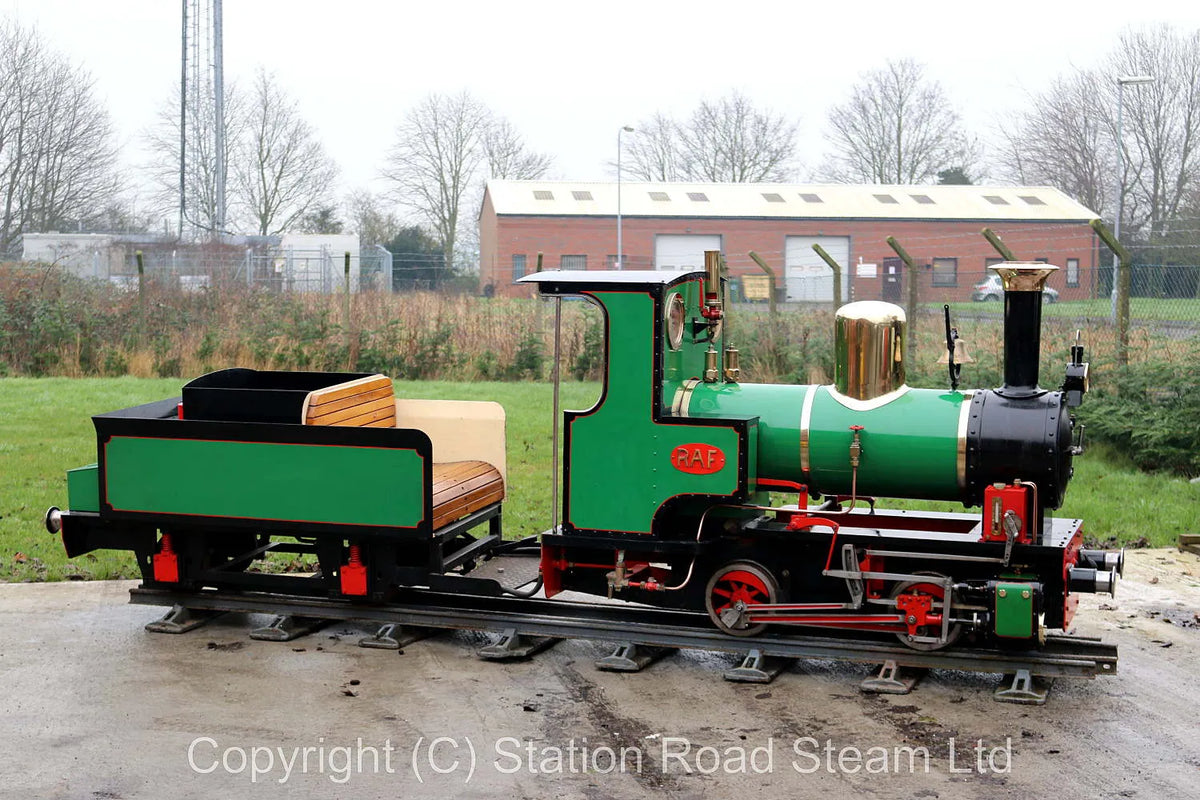 15 inch gauge 0-4-0 "Raf"