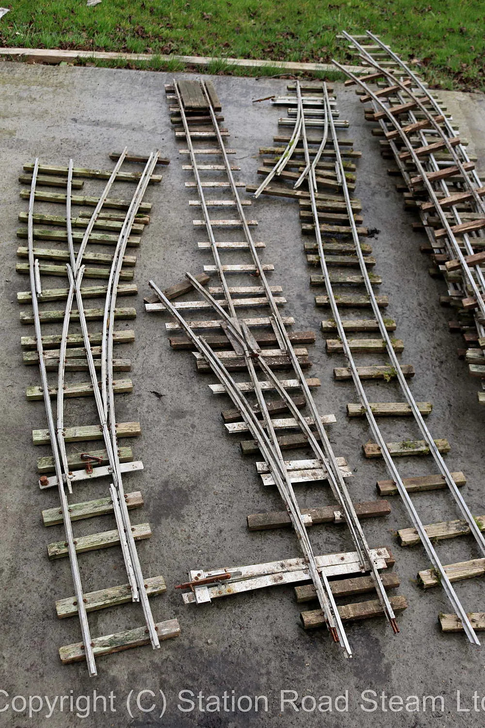 Quantity 5 inch gauge track with four turnouts