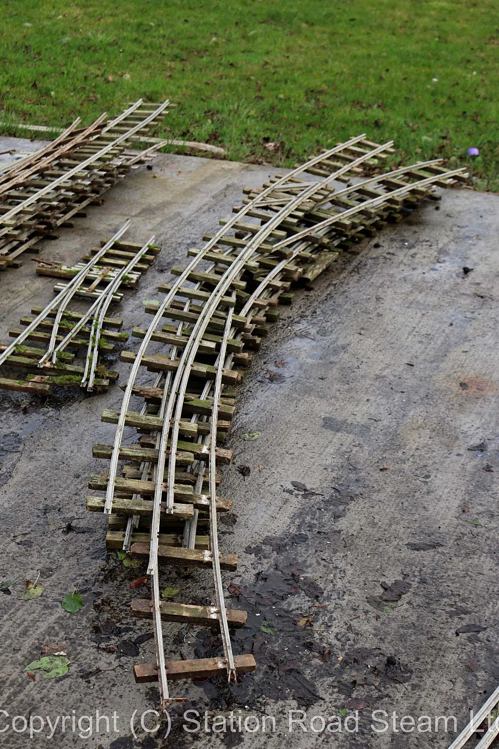 Quantity 5 inch gauge track with four turnouts