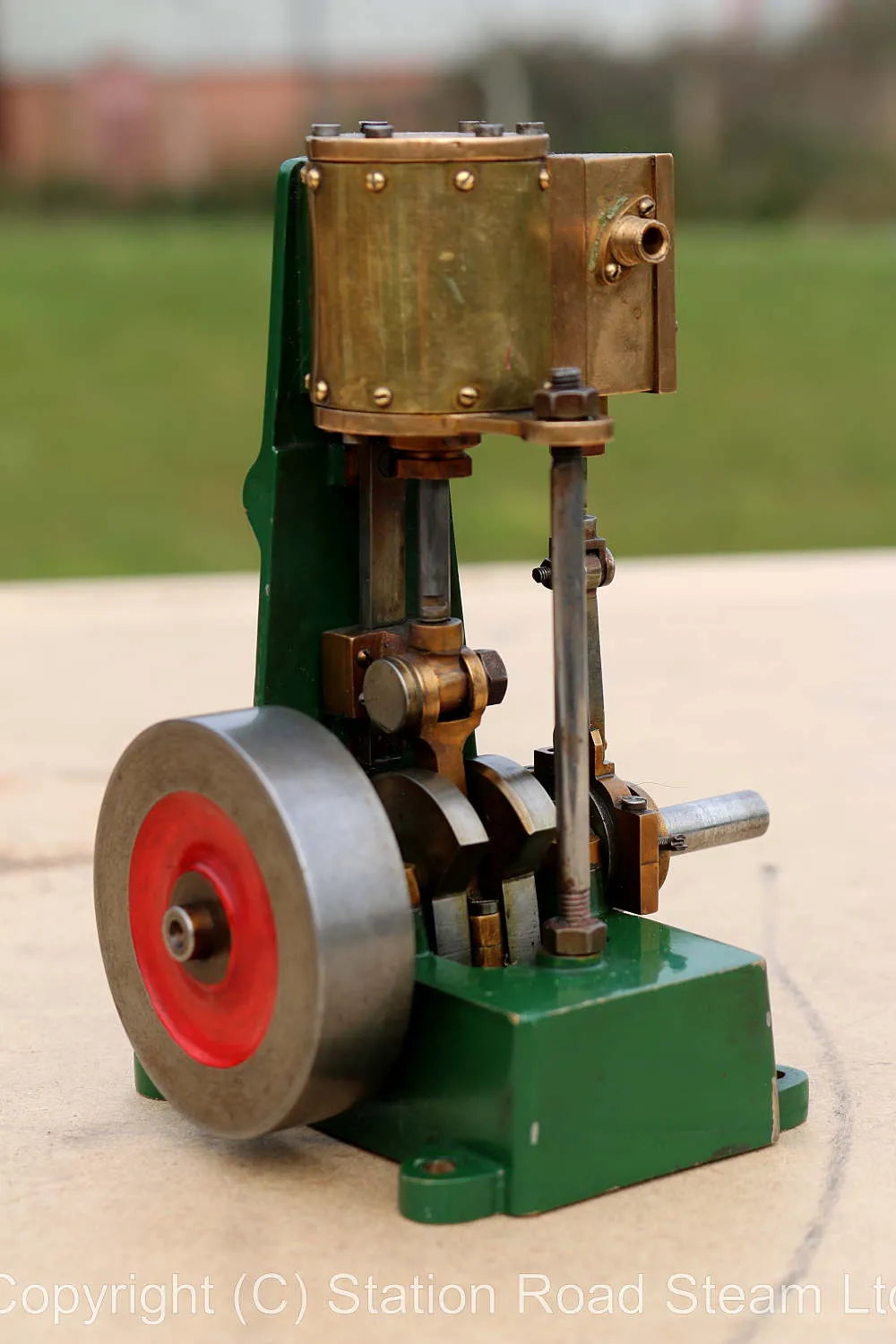 Reeves "Monarch" vertical engine
