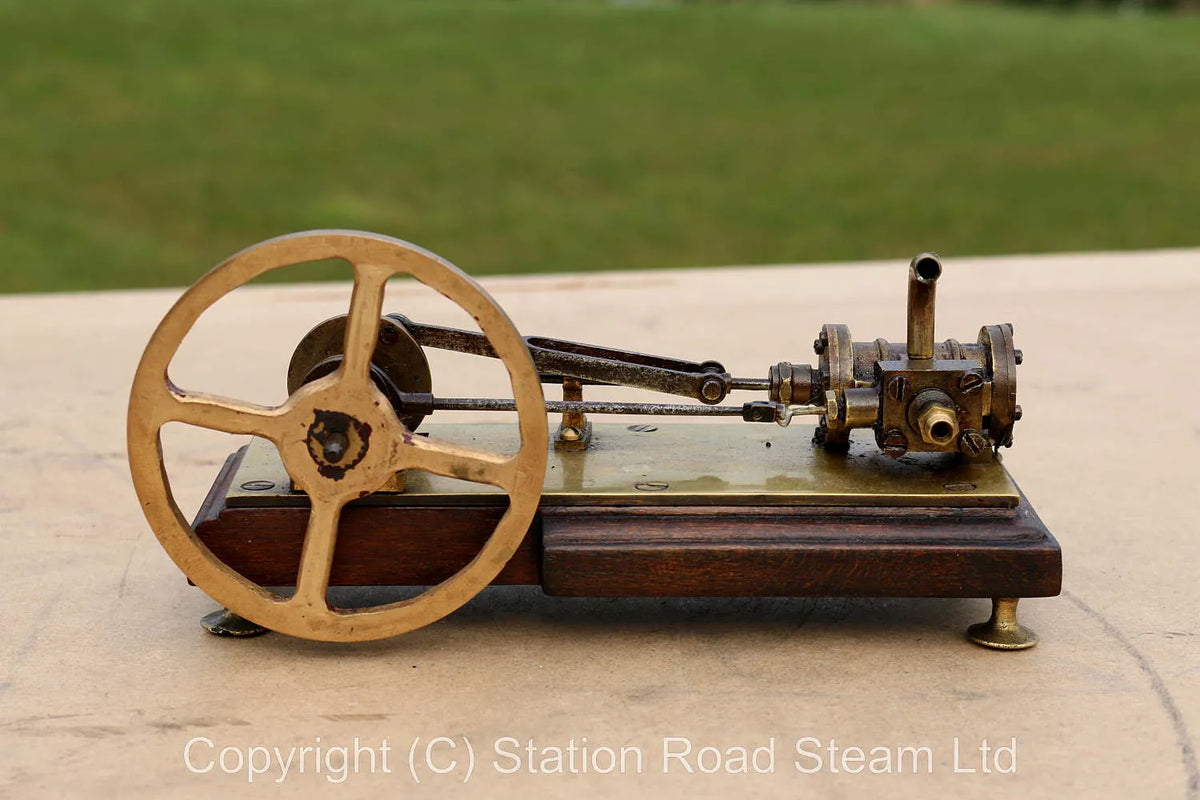Antique brass horizontal mill engine