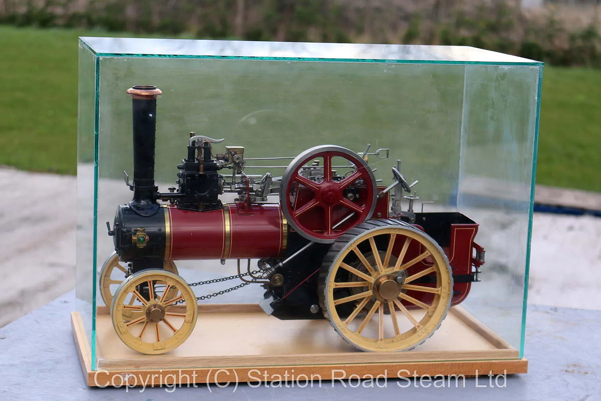 1 inch scale "Minnie" traction engine with glass case