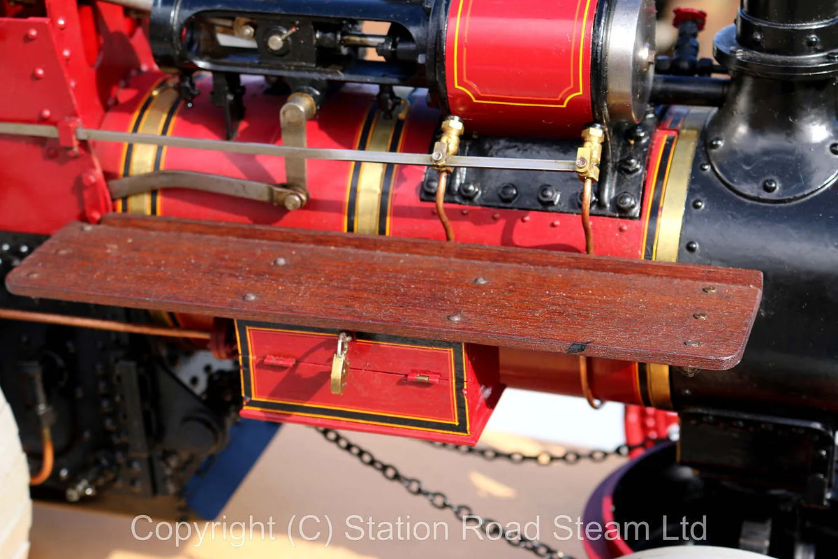 1 1/2 inch scale Allchin traction engine with glass case