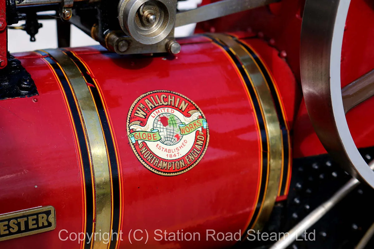 1 1/2 inch scale Allchin traction engine with glass case