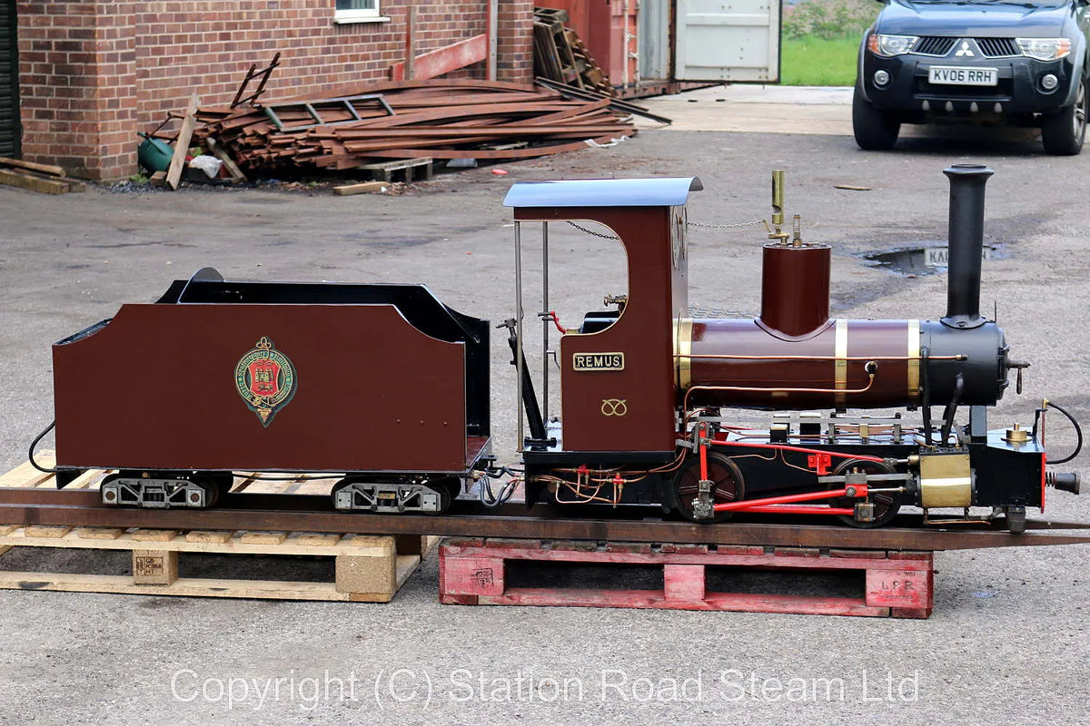 7 1/4 inch gauge "Romulus" 0-4-0T with tender
