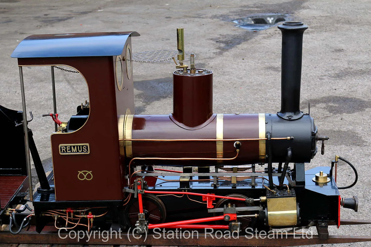 7 1/4 inch gauge "Romulus" 0-4-0T with tender