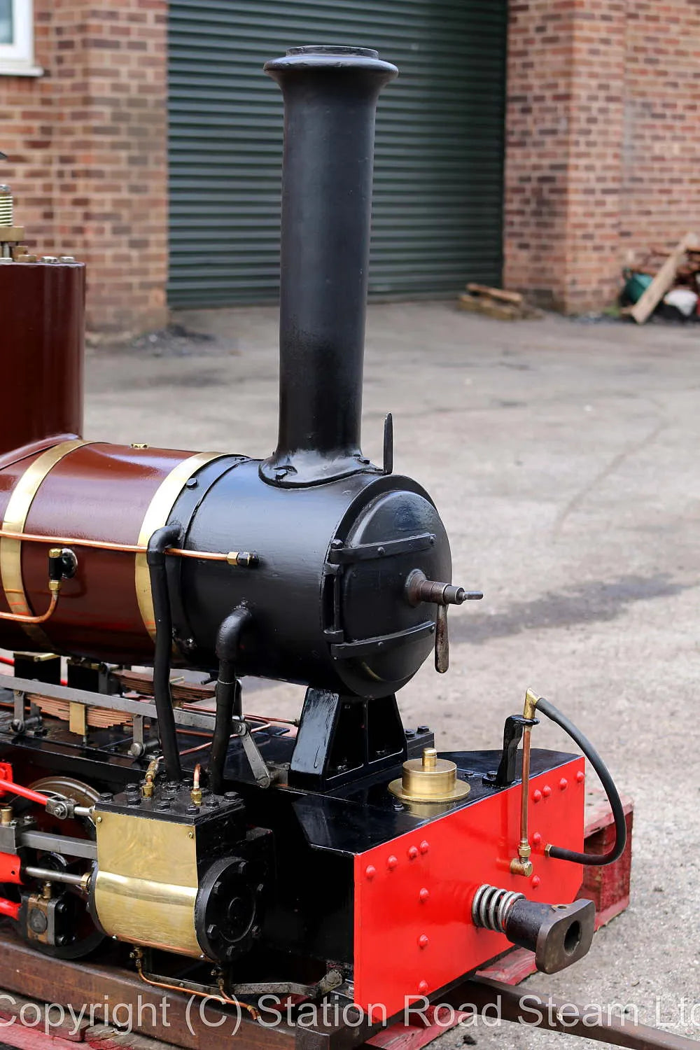 7 1/4 inch gauge "Romulus" 0-4-0T with tender