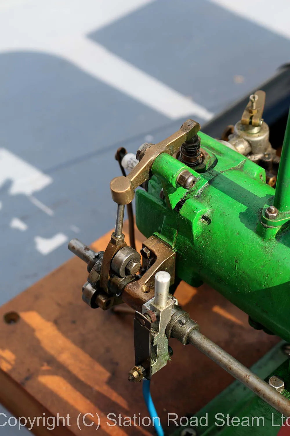 Westbury "Wyvern" open crank engine