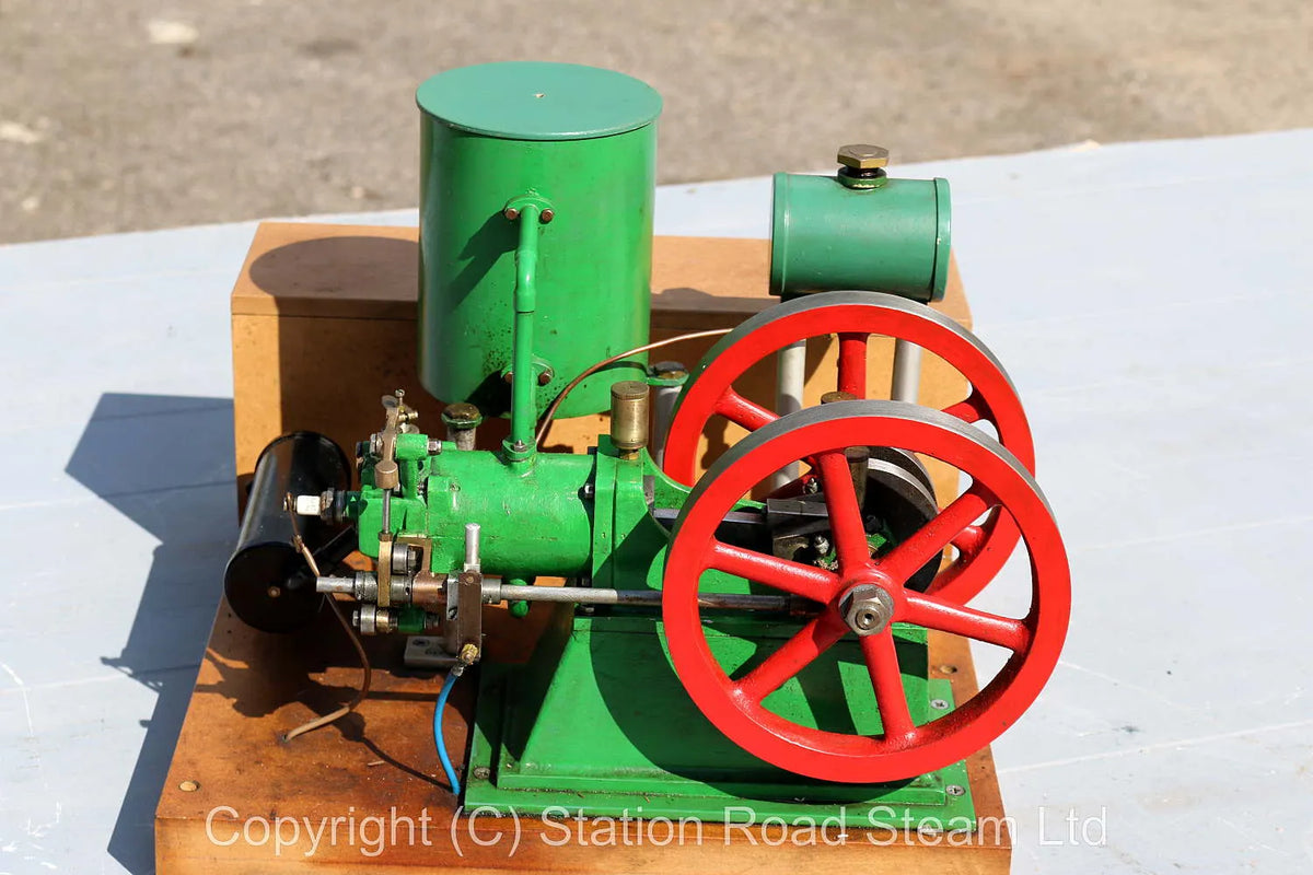 Westbury "Wyvern" open crank engine