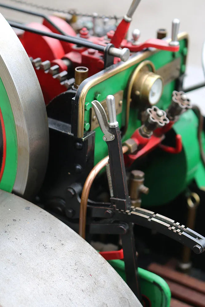 2 inch scale Aveling & Porter compound steam roller