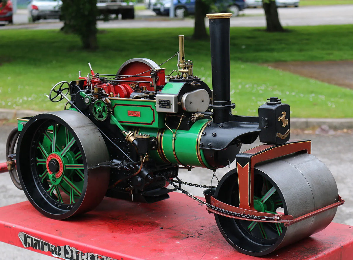 2 inch scale Aveling & Porter compound steam roller